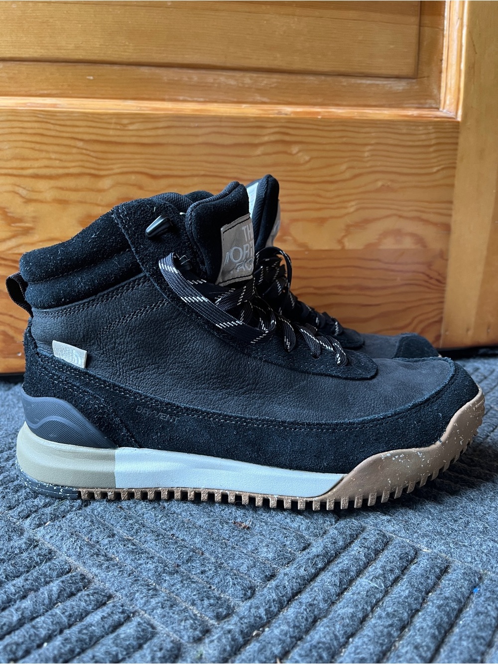 The North Face Back-to-Berkeley III Waterproof Boots - Picture 2 of 10
